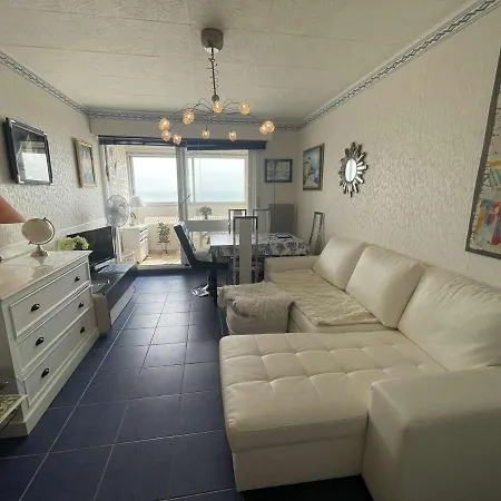 Apartment 2 Pieces, 4 Couchages, Balcon, Parking Prive, Proche - Fr-1-224c-274 *